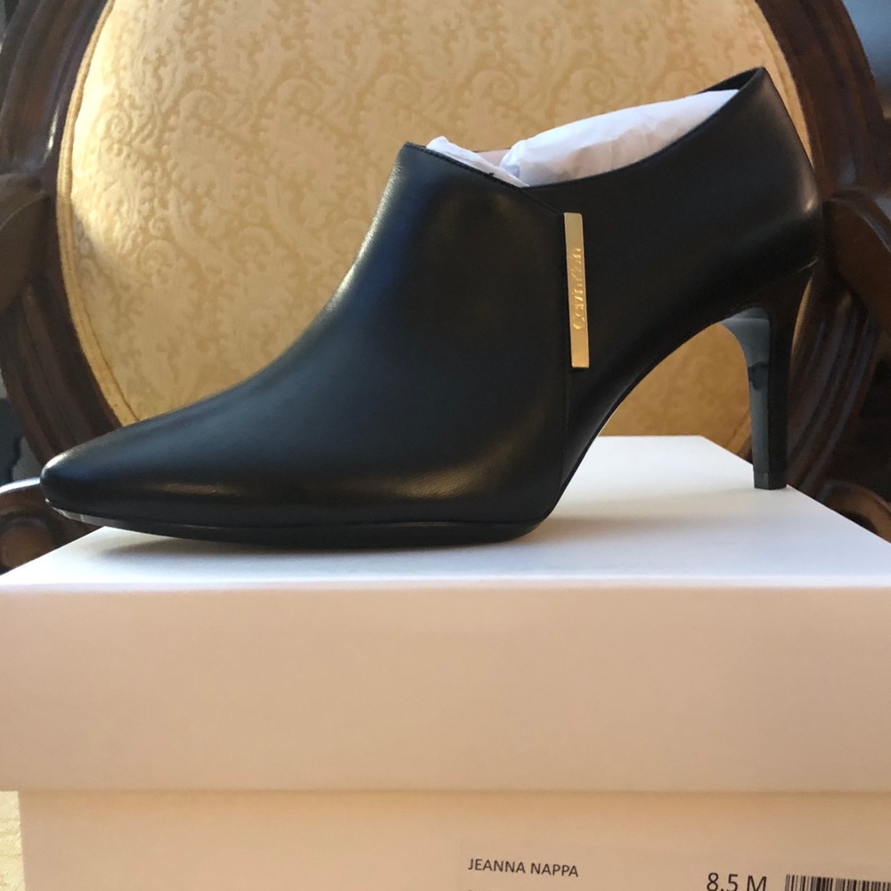 New BlacK CALVIN KLEIN Jeanna Booties Sz 8.5